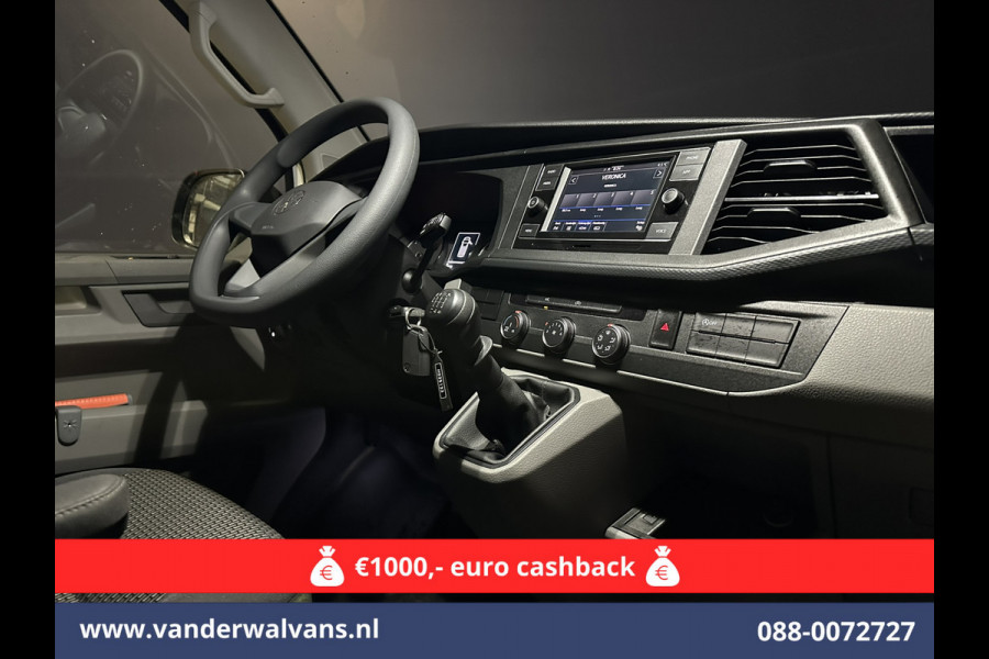 Volkswagen Transporter 2.0 TDI 150pk L2H1 Euro6 Airco | 2500kg Trekhaak | Apple Carplay | Android Auto Parkeersensoren, Cruisecontrol Volkswagen Transporter 2.0 TDI 150pk L2H1 Euro6 Airco | 2500kg Trekhaak | Apple Carplay | Android Auto Parkeersensoren, Cruisecontrol