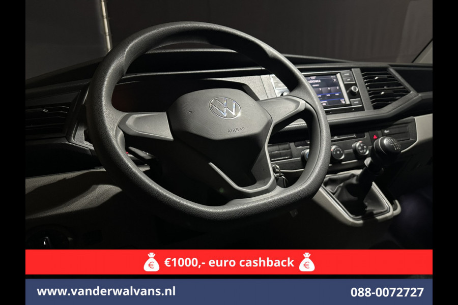 Volkswagen Transporter 2.0 TDI 150pk L2H1 Euro6 Airco | 2500kg Trekhaak | Apple Carplay | Android Auto Parkeersensoren, Cruisecontrol Volkswagen Transporter 2.0 TDI 150pk L2H1 Euro6 Airco | 2500kg Trekhaak | Apple Carplay | Android Auto Parkeersensoren, Cruisecontrol
