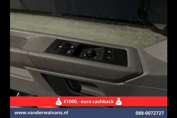 Volkswagen Transporter 2.0 TDI 150pk L2H1 Euro6 Airco | 2500kg Trekhaak | Apple Carplay | Android Auto Parkeersensoren, Cruisecontrol Volkswagen Transporter 2.0 TDI 150pk L2H1 Euro6 Airco | 2500kg Trekhaak | Apple Carplay | Android Auto Parkeersensoren, Cruisecontrol