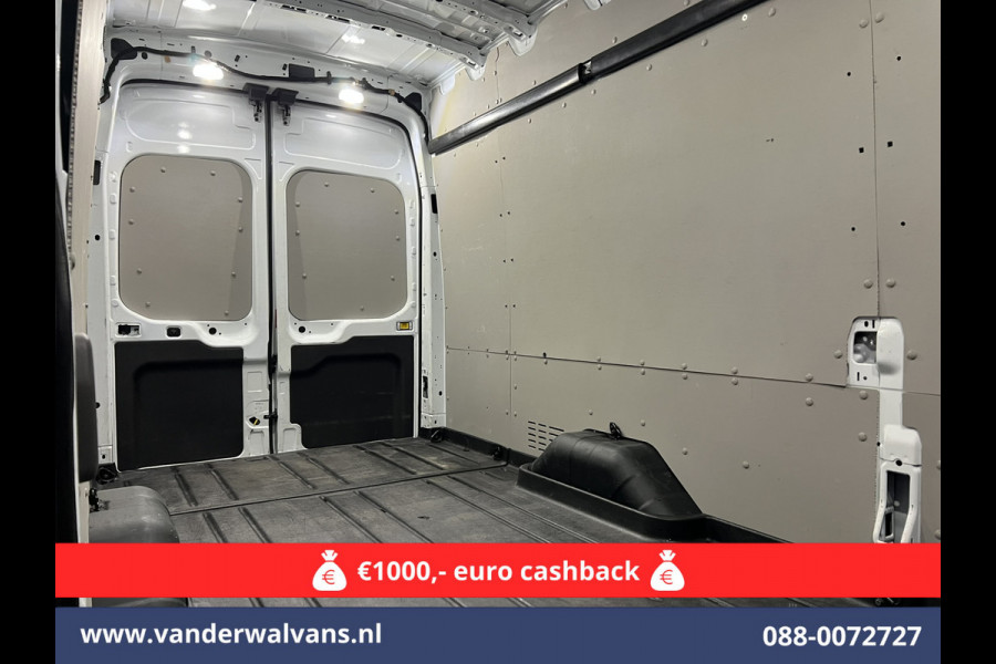 Ford Transit 2.0 TDCI L4H3 Jumbo Euro6 Airco | Cruisecontrol | Apple Carplay | Android Auto | Parkeersensoren Verwarmde voorruit, Bijrijdersbank Ford Transit 2.0 TDCI L4H3 Jumbo Euro6 Airco | Cruisecontrol | Apple Carplay | Android Auto | Parkeersensoren Verwarmde voorruit, Bijrijdersbank