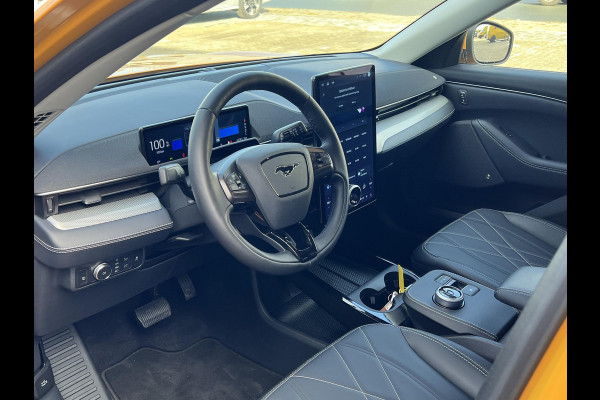 Ford Mustang Mach-E Extended RWD 98 kWh 294pk | Technology Pack | Winterpack | B&O Play | Trekhaak Afneembaar