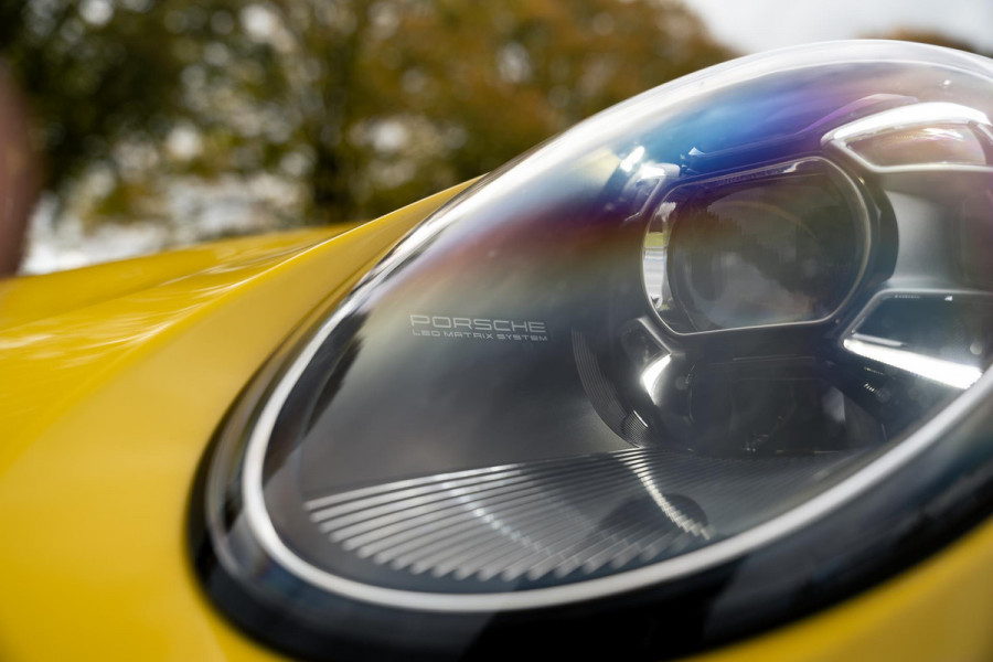 Porsche 992 911 3.0 Carrera S (FULL Option, Dealer OnderH, Sport design GTS, Pano, Sport Chrono, 4W Besturing, Stoel Koeling, Etc)