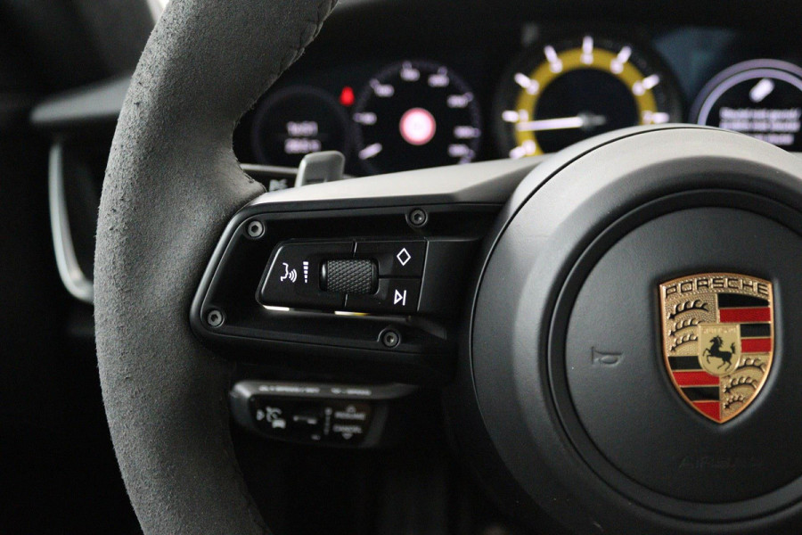 Porsche 992 911 3.0 Carrera S (FULL Option, Dealer OnderH, Sport design GTS, Pano, Sport Chrono, 4W Besturing, Stoel Koeling, Etc)