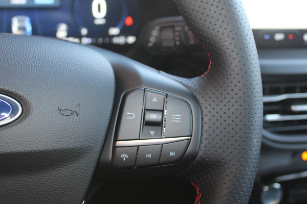 Ford Kuga 2.5 PHEV ST-Line 243pk | Driver Assistance Pack | Winterpack | Trekhaak Wegklapbaar | All Season banden | 2.100kg Trekgewicht