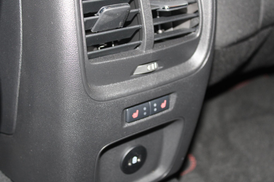 Ford Kuga 2.5 PHEV ST-Line 243pk | Driver Assistance Pack | Winterpack | Trekhaak Wegklapbaar | All Season banden | 2.100kg Trekgewicht