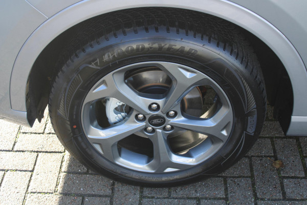 Ford Kuga 2.5 PHEV ST-Line 243pk | Driver Assistance Pack | Winterpack | Trekhaak Wegklapbaar | All Season banden | 2.100kg Trekgewicht