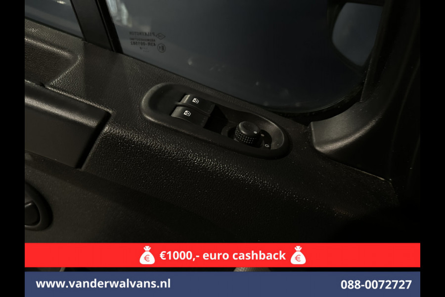 Opel Movano 2.3 CDTI 145pk L2H2 Euro6 Airco | Imperiaal | Trap | Camera | Navigatie | 2500kg Trekhaak Cruisecontrol, Parkeersensoren, Bijrijdersbank