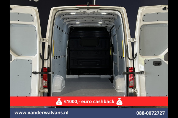 Volkswagen Crafter 2.0 TDI 140pk L3H3 L2H2 Euro6 Airco | Camera | Apple Carplay | Android Auto Bijrijdersbank, 3000kg trekvermogen Volkswagen Crafter 2.0 TDI 140pk L3H3 L2H2 Euro6 Airco | Camera | Apple Carplay | Android Auto Bijrijdersbank, 3000kg trekvermogen