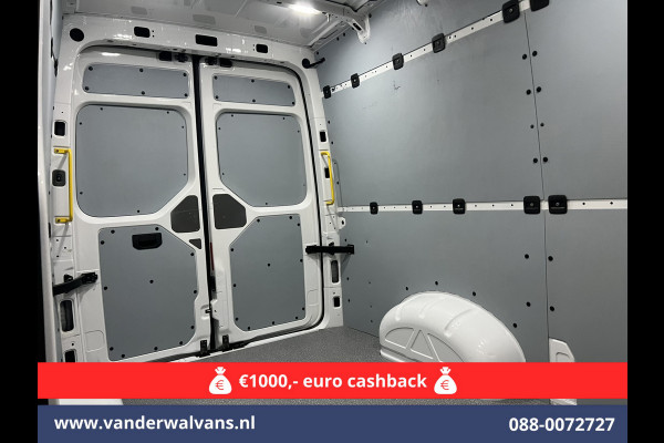 Volkswagen Crafter 2.0 TDI 140pk L3H3 L2H2 Euro6 Airco | Camera | Apple Carplay | Android Auto Bijrijdersbank, 3000kg trekvermogen Volkswagen Crafter 2.0 TDI 140pk L3H3 L2H2 Euro6 Airco | Camera | Apple Carplay | Android Auto Bijrijdersbank, 3000kg trekvermogen