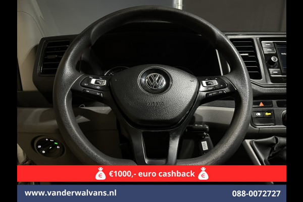 Volkswagen Crafter 2.0 TDI 141pk L3H3 L2H2 Euro6 Airco | Camera | Apple Carplay | Cruisecontrol Android Auto, Parkeersensoren, Bijrijdersbank, 3000kg Trekvermogen, zilver