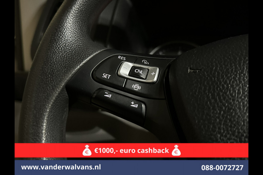 Volkswagen Crafter 2.0 TDI 141pk L3H3 L2H2 Euro6 Airco | Camera | Apple Carplay | Cruisecontrol Android Auto, Parkeersensoren, Bijrijdersbank, 3000kg Trekvermogen, zilver