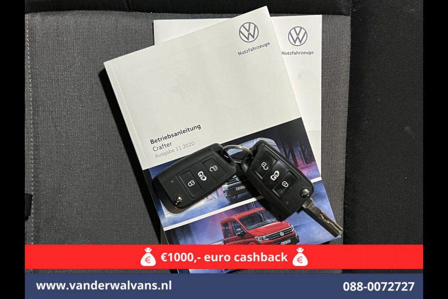 Volkswagen Crafter 2.0 TDI 141pk L3H3 L2H2 Euro6 Airco | Camera | Apple Carplay | Cruisecontrol Android Auto, Parkeersensoren, Bijrijdersbank, 3000kg Trekvermogen, zilver