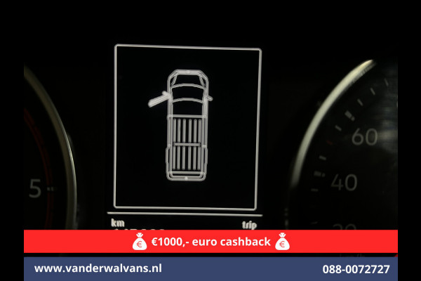 Volkswagen Crafter 2.0 TDI 141pk L3H3 L2H2 Euro6 Airco | Camera | Apple Carplay | Cruisecontrol Android Auto, Parkeersensoren, Bijrijdersbank, 3000kg Trekvermogen, zilver