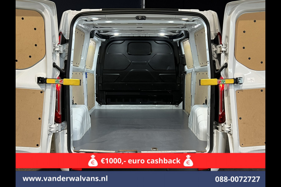 Ford Transit Custom 2.0 TDCI L2H1 Euro6 *Rijklaar Direct Rijden* Airco | Camera | Android auto | Cruisecontrol | Parkeersensoren verwarmde voorruit, bijrijdersbank, 2800kg trekvermogen Ford Transit Custom 2.0 TDCI L2H1 Euro6 *Rijklaar Direct Rijden* Airco | Camera | Android auto | Cruisecontrol | Parkeersensoren verwarmde voorruit, bijrijdersbank, 2800kg trekvermogen