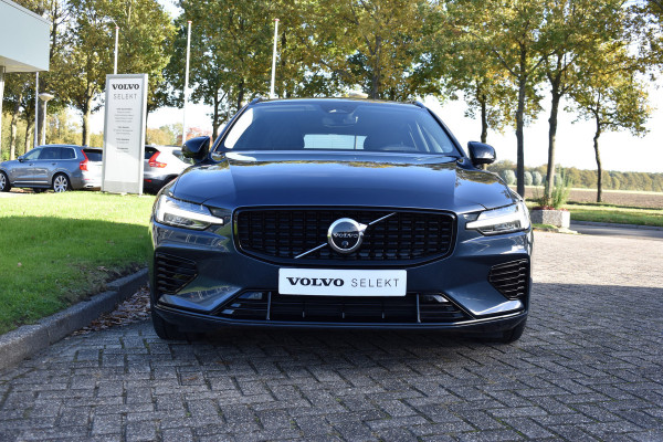 Volvo V60 T6 350PK Plug-in hybrid AWD Plus Dark | 360 Camera | H&K | Blis | ACC | Stoelverwarming | Leder Volvo V60 T6 350PK Plug-in hybrid AWD Plus Dark | 360 Camera | H&K | Blis | ACC | Stoelverwarming | Leder