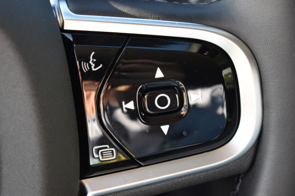 Volvo V60 T6 350PK Plug-in hybrid AWD Plus Dark | 360 Camera | H&K | Blis | ACC | Stoelverwarming | Leder Volvo V60 T6 350PK Plug-in hybrid AWD Plus Dark | 360 Camera | H&K | Blis | ACC | Stoelverwarming | Leder