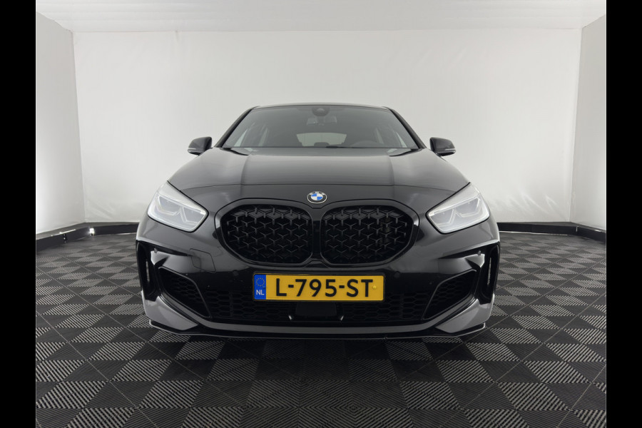 BMW 1-serie M135i xDrive M-Sportpack High Executive Aut. *ALCANTARA-MICROFIBRE | FULL-LED | HEATED-SPORTSEATS | SHIFT-PADDLES | DIGI-COCKPIT | HEAD-UP | NAVI-FULLMAP | DAB+ | PRIVACY-GLASS | AMBIENT-LIGHT | CARBON-INLAY | CARPLAY | 19''ALU* BMW 1-serie M135i xDrive M-Sportpack High Executive Aut. *ALCANTARA-MICROFIBRE | FULL-LED | HEATED-SPORTSEATS | SHIFT-PADDLES | DIGI-COCKPIT | HEAD-UP | NAVI-FULLMAP | DAB+ | PRIVACY-GLASS | AMBIENT-LIGHT | CARBON-INLAY | CARPLAY | 19''ALU*