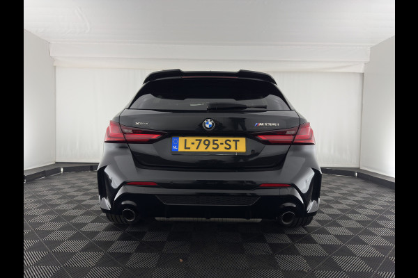 BMW 1-serie M135i xDrive M-Sportpack High Executive Aut. *ALCANTARA-MICROFIBRE | FULL-LED | HEATED-SPORTSEATS | SHIFT-PADDLES | DIGI-COCKPIT | HEAD-UP | NAVI-FULLMAP | DAB+ | PRIVACY-GLASS | AMBIENT-LIGHT | CARBON-INLAY | CARPLAY | 19''ALU* BMW 1-serie M135i xDrive M-Sportpack High Executive Aut. *ALCANTARA-MICROFIBRE | FULL-LED | HEATED-SPORTSEATS | SHIFT-PADDLES | DIGI-COCKPIT | HEAD-UP | NAVI-FULLMAP | DAB+ | PRIVACY-GLASS | AMBIENT-LIGHT | CARBON-INLAY | CARPLAY | 19''ALU*