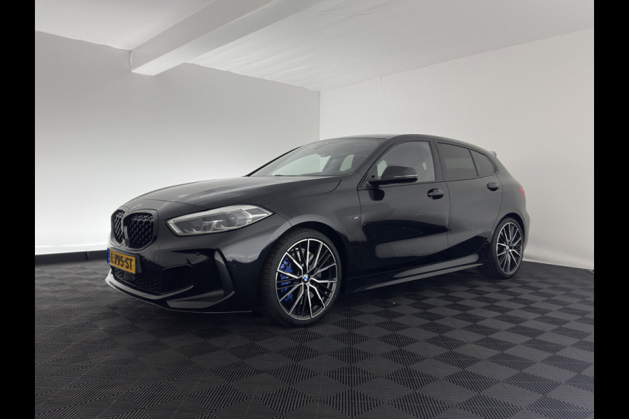 BMW 1-serie M135i xDrive M-Sportpack High Executive Aut. *ALCANTARA-MICROFIBRE | FULL-LED | HEATED-SPORTSEATS | SHIFT-PADDLES | DIGI-COCKPIT | HEAD-UP | NAVI-FULLMAP | DAB+ | PRIVACY-GLASS | AMBIENT-LIGHT | CARBON-INLAY | CARPLAY | 19''ALU* BMW 1-serie M135i xDrive M-Sportpack High Executive Aut. *ALCANTARA-MICROFIBRE | FULL-LED | HEATED-SPORTSEATS | SHIFT-PADDLES | DIGI-COCKPIT | HEAD-UP | NAVI-FULLMAP | DAB+ | PRIVACY-GLASS | AMBIENT-LIGHT | CARBON-INLAY | CARPLAY | 19''ALU*