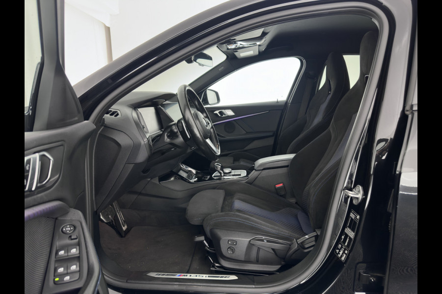 BMW 1-serie M135i xDrive M-Sportpack High Executive Aut. *ALCANTARA-MICROFIBRE | FULL-LED | HEATED-SPORTSEATS | SHIFT-PADDLES | DIGI-COCKPIT | HEAD-UP | NAVI-FULLMAP | DAB+ | PRIVACY-GLASS | AMBIENT-LIGHT | CARBON-INLAY | CARPLAY | 19''ALU* BMW 1-serie M135i xDrive M-Sportpack High Executive Aut. *ALCANTARA-MICROFIBRE | FULL-LED | HEATED-SPORTSEATS | SHIFT-PADDLES | DIGI-COCKPIT | HEAD-UP | NAVI-FULLMAP | DAB+ | PRIVACY-GLASS | AMBIENT-LIGHT | CARBON-INLAY | CARPLAY | 19''ALU*