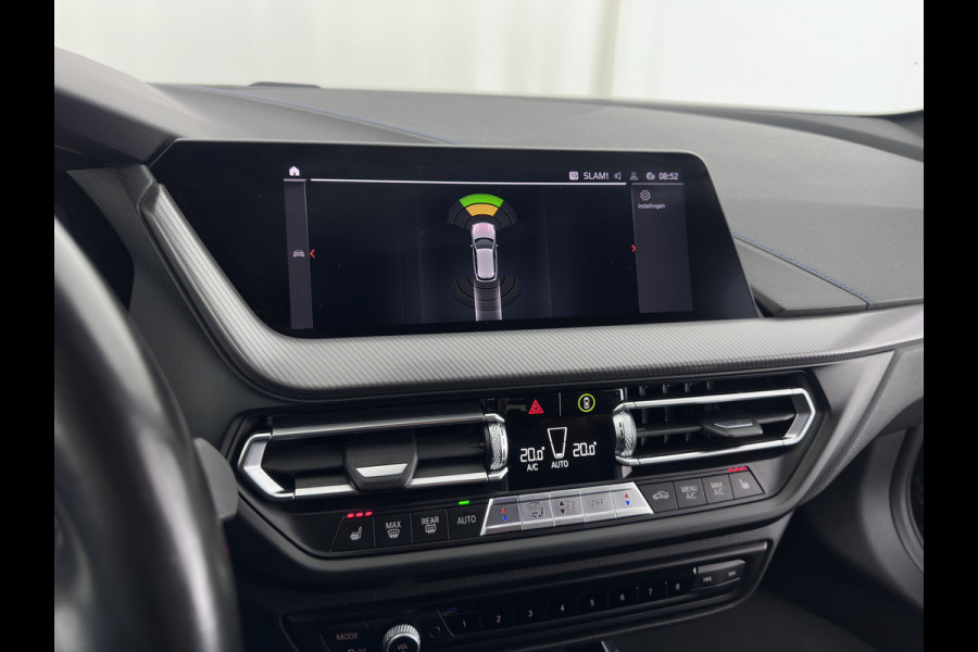 BMW 1-serie M135i xDrive M-Sportpack High Executive Aut. *ALCANTARA-MICROFIBRE | FULL-LED | HEATED-SPORTSEATS | SHIFT-PADDLES | DIGI-COCKPIT | HEAD-UP | NAVI-FULLMAP | DAB+ | PRIVACY-GLASS | AMBIENT-LIGHT | CARBON-INLAY | CARPLAY | 19''ALU* BMW 1-serie M135i xDrive M-Sportpack High Executive Aut. *ALCANTARA-MICROFIBRE | FULL-LED | HEATED-SPORTSEATS | SHIFT-PADDLES | DIGI-COCKPIT | HEAD-UP | NAVI-FULLMAP | DAB+ | PRIVACY-GLASS | AMBIENT-LIGHT | CARBON-INLAY | CARPLAY | 19''ALU*