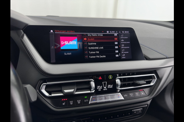 BMW 1-serie M135i xDrive M-Sportpack High Executive Aut. *ALCANTARA-MICROFIBRE | FULL-LED | HEATED-SPORTSEATS | SHIFT-PADDLES | DIGI-COCKPIT | HEAD-UP | NAVI-FULLMAP | DAB+ | PRIVACY-GLASS | AMBIENT-LIGHT | CARBON-INLAY | CARPLAY | 19''ALU* BMW 1-serie M135i xDrive M-Sportpack High Executive Aut. *ALCANTARA-MICROFIBRE | FULL-LED | HEATED-SPORTSEATS | SHIFT-PADDLES | DIGI-COCKPIT | HEAD-UP | NAVI-FULLMAP | DAB+ | PRIVACY-GLASS | AMBIENT-LIGHT | CARBON-INLAY | CARPLAY | 19''ALU*