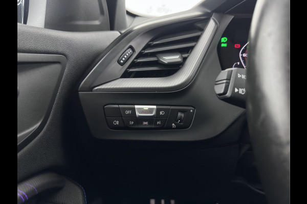 BMW 1-serie M135i xDrive M-Sportpack High Executive Aut. *ALCANTARA-MICROFIBRE | FULL-LED | HEATED-SPORTSEATS | SHIFT-PADDLES | DIGI-COCKPIT | HEAD-UP | NAVI-FULLMAP | DAB+ | PRIVACY-GLASS | AMBIENT-LIGHT | CARBON-INLAY | CARPLAY | 19''ALU* BMW 1-serie M135i xDrive M-Sportpack High Executive Aut. *ALCANTARA-MICROFIBRE | FULL-LED | HEATED-SPORTSEATS | SHIFT-PADDLES | DIGI-COCKPIT | HEAD-UP | NAVI-FULLMAP | DAB+ | PRIVACY-GLASS | AMBIENT-LIGHT | CARBON-INLAY | CARPLAY | 19''ALU*