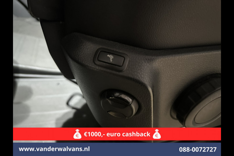 Volkswagen Crafter 2.0 TDI 140 pk L3H3 L2H2 Euro6 Airco | Camera | Navigatie | Apple Carplay | Massagestoel Android Auto, Parkeersensoren, 3000kg trekvermogen