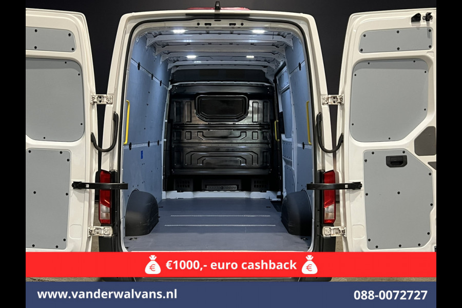 Volkswagen Crafter 2.0 TDI 140 pk L3H3 L2H2 Euro6 Airco | Camera | Navigatie | Apple Carplay | Massagestoel Android Auto, Parkeersensoren, 3000kg trekvermogen