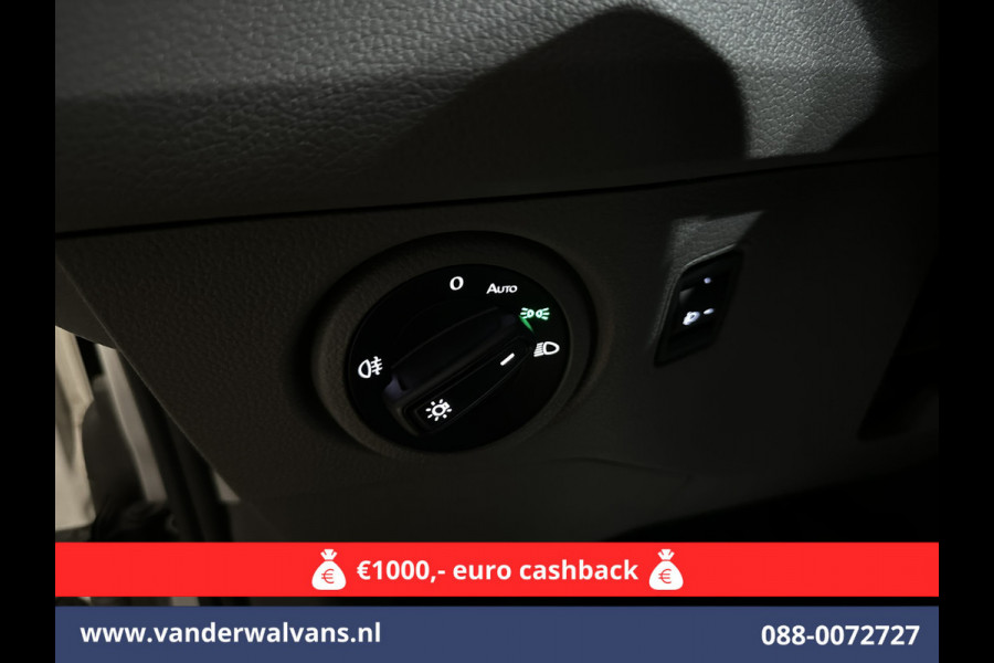 Volkswagen Crafter 2.0 TDI 140 pk L3H3 L2H2 Euro6 Airco | Camera | Navigatie | Apple Carplay | Massagestoel Android Auto, Parkeersensoren, 3000kg trekvermogen