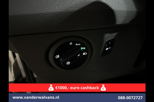 Volkswagen Crafter 2.0 TDI 140 pk L3H3 L2H2 Euro6 Airco | Camera | Navigatie | Apple Carplay | Massagestoel Android Auto, Parkeersensoren, 3000kg trekvermogen