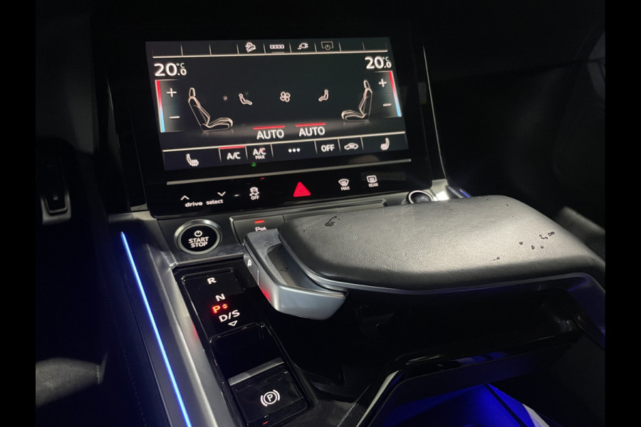 Audi Q8 Sportback e-tron 50 quattro S Edition 95 kWh / Panorama Dak / Camera Audi Q8 Sportback e-tron 50 quattro S Edition 95 kWh / Panorama Dak / Camera