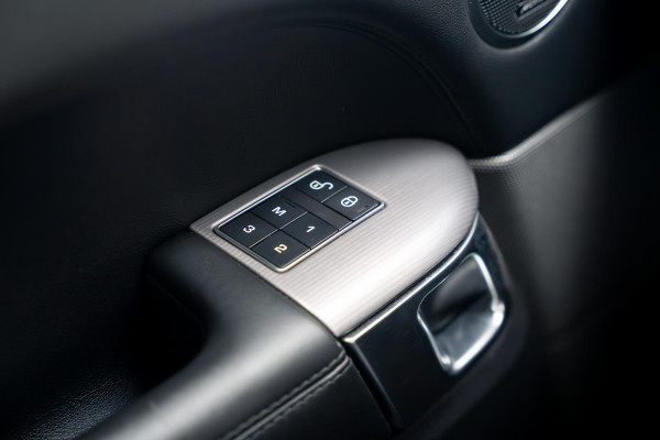 Land Rover Range Rover Sport P400e Autobiography Dynamic SVR kleur AANBIEDING! (Dealer OnderH, Panorama, Massage Stoelen, Etc)