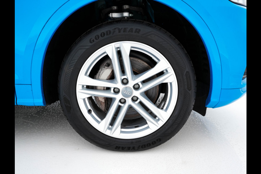 Audi Q5 Audi Q5 50 TFSI e S-Line Black-Edition Quattro Plug-In (INCL-BTW) *PANO | LEATHER-FABRIC | FULL-LED | DIGI-COCKPIT | NAVI-FULLMAP | HEATED-SPORTSEATS | KEYLESS | DAB+ | CAMERA | PRIVACY-GLASS | SHIFT-PADDLES | ECC | AMBIENT-LIGHT | PDC | CRUISE .