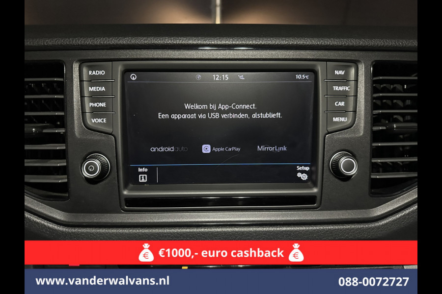 Volkswagen Crafter 2.0 TDI 177pk L3H3 L2H2 Euro6 Airco | Massagestoel | Camera | Navigatie | Apple Carplay Android Auto, Cruisecontrol, Chauffeursstoel, 3000kg trekvermogen