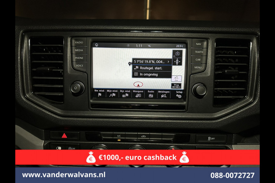 Volkswagen Crafter 2.0 TDI 177pk L3H3 L2H2 Euro6 Airco | Massagestoel | Camera | Navigatie | Apple Carplay Android Auto, Cruisecontrol, Chauffeursstoel, 3000kg trekvermogen
