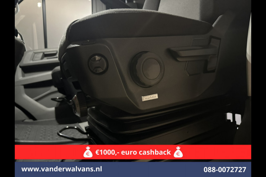 Volkswagen Crafter 2.0 TDI 177pk L3H3 L2H2 Euro6 Airco | Massagestoel | Camera | Navigatie | Apple Carplay Android Auto, Cruisecontrol, Chauffeursstoel, 3000kg trekvermogen