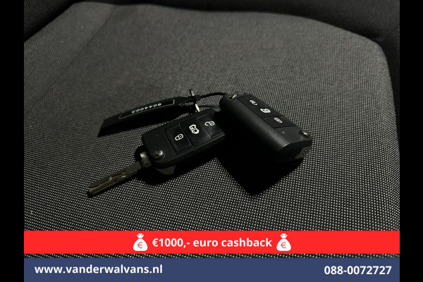 Volkswagen Crafter 2.0 TDI 177pk L3H3 L2H2 Euro6 Airco | Massagestoel | Camera | Navigatie | Apple Carplay Android Auto, Cruisecontrol, Chauffeursstoel, 3000kg trekvermogen
