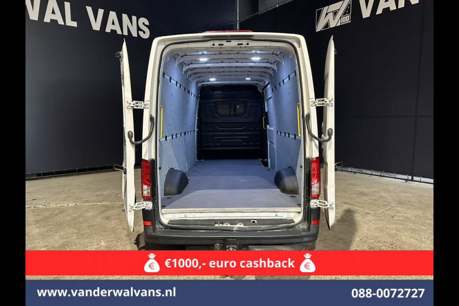 Volkswagen Crafter 2.0 TDI 140 pk L4H3 L3H2 Euro6 ** Airco | 3000kg trekhaak | Cruisecontrol | Parkeersensoren Bijrijdersbank
