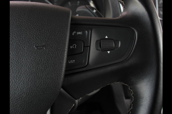 Opel Vivaro 2.0 CDTI Automaat 145 pk L3H1 Dubbele Cabine | Navigatie | Trekhaak | Airco | Parkeer sensoren | Betimmering Opel Vivaro 2.0 CDTI Automaat 145 pk L3H1 Dubbele Cabine | Navigatie | Trekhaak | Airco | Parkeer sensoren | Betimmering