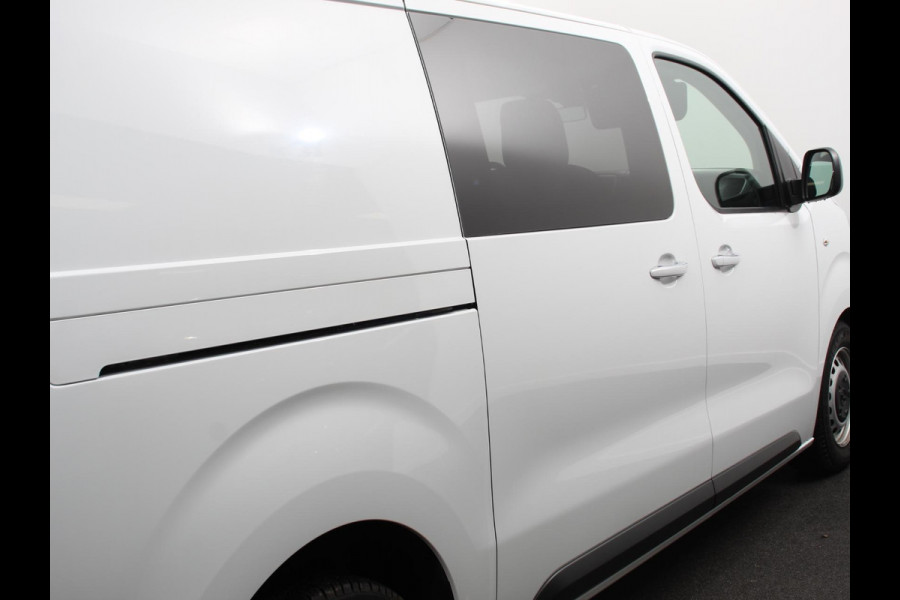 Opel Vivaro 2.0 CDTI Automaat 145 pk L3H1 Dubbele Cabine | Navigatie | Trekhaak | Airco | Parkeer sensoren | Betimmering Opel Vivaro 2.0 CDTI Automaat 145 pk L3H1 Dubbele Cabine | Navigatie | Trekhaak | Airco | Parkeer sensoren | Betimmering