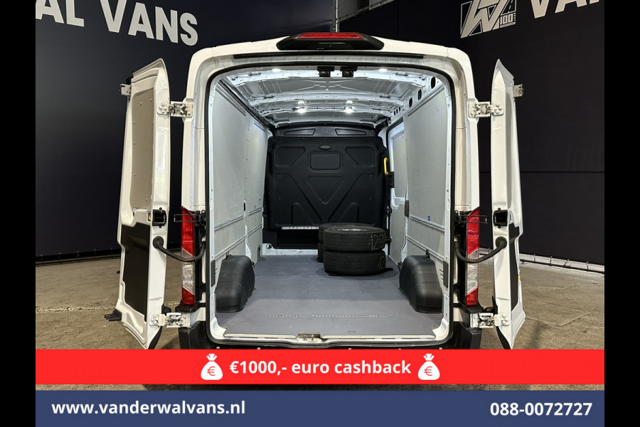 Ford Transit 2.0 TDCI 131pk L3H2 Euro6 Airco | Camera | Navigatie | Apple Carplay | Cruisecontrol Stoelverwarming, Verwarmde voorruit, Parkeersensoren, Bijrijdersbank, 2500kg trekvermogen