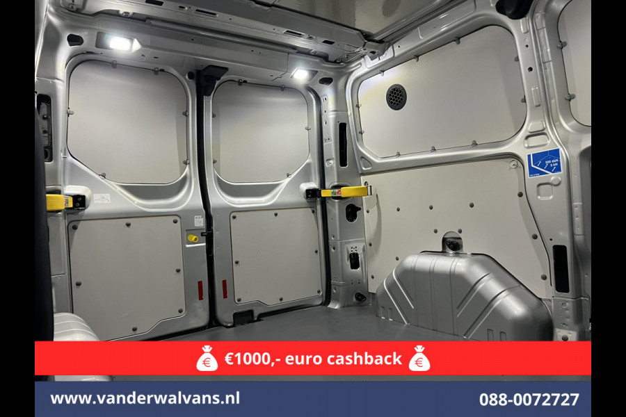 Ford Transit Custom 2.0 TDCI 130pk L1H1 Euro6 Airco | Camera | Navigatie | LED | Cruisecontrol Parkeersensoren, Stoelverwarming, Verwarmde voorruit, Bijrijdersbank, 2500kg trekvermogen