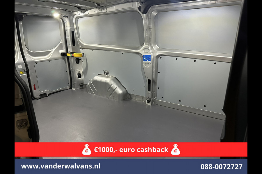 Ford Transit Custom 2.0 TDCI 130pk L2H1 Euro6 *Rijklaar Direct Rijden* Airco | Navigatie | LED | Cruisecontrol | 2800kg Trekhaak Android Auto, Verwarmde voorruit, Parkeersensoren, Bijrijdersbank Ford Transit Custom 2.0 TDCI 130pk L2H1 Euro6 *Rijklaar Direct Rijden* Airco | Navigatie | LED | Cruisecontrol | 2800kg Trekhaak Android Auto, Verwarmde voorruit, Parkeersensoren, Bijrijdersbank