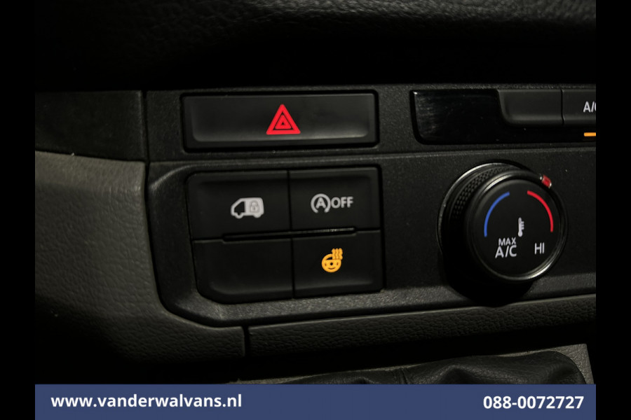 Volkswagen Crafter 2.0 TDI 140pk L3H3 L2H2 Euro6 Airco | 3000kg Trekhaak | Camera | Leder stuurwiel adaptieve cruisecontrol, stuurwielverwarming, chauffeursstoel, apple carplay, android auto