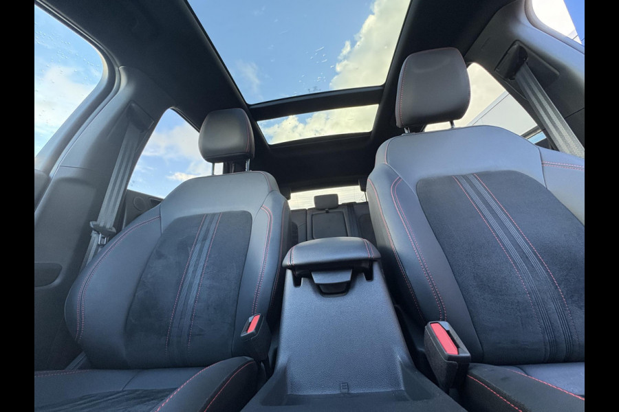 Ford Kuga 2.5 FHEV ST-Line X 190pk | Driver Assistance Pack | Technology Pack | Winterpack | Panoramadak | All Weather banden | Geen stekker nodig Ford Kuga 2.5 FHEV ST-Line X 190pk | Driver Assistance Pack | Technology Pack | Winterpack | Panoramadak | All Weather banden | Geen stekker nodig