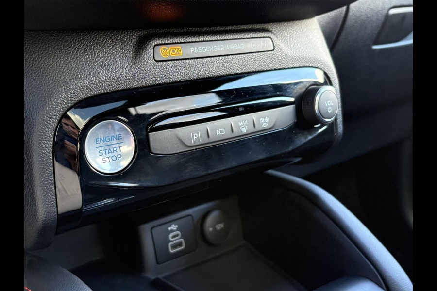 Ford Kuga 2.5 FHEV ST-Line X 190pk | Driver Assistance Pack | Technology Pack | Winterpack | Panoramadak | All Weather banden | Geen stekker nodig Ford Kuga 2.5 FHEV ST-Line X 190pk | Driver Assistance Pack | Technology Pack | Winterpack | Panoramadak | All Weather banden | Geen stekker nodig