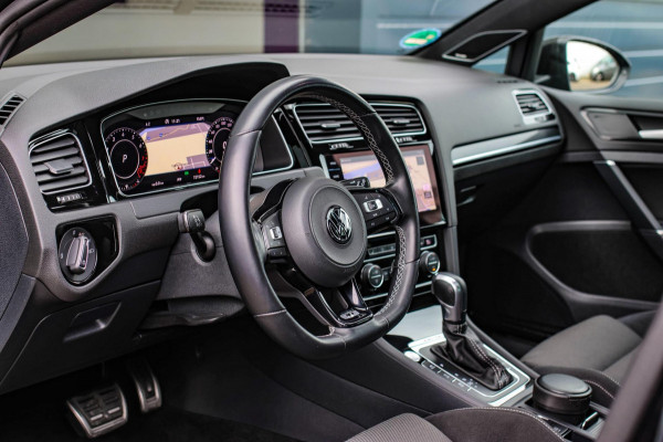 Volkswagen Golf 2.0 TSI 4Motion R *Pano*Dynaudio*Keyless*1e eigenaar* Volkswagen Golf 2.0 TSI 4Motion R *Pano*Dynaudio*Keyless*1e eigenaar*