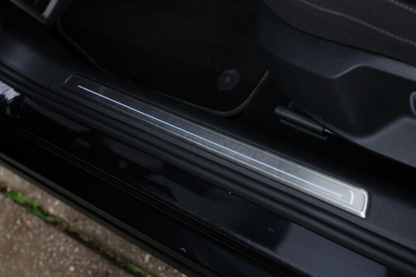 Volkswagen Golf 2.0 TSI 4Motion R *Pano*Dynaudio*Keyless*1e eigenaar* Volkswagen Golf 2.0 TSI 4Motion R *Pano*Dynaudio*Keyless*1e eigenaar*