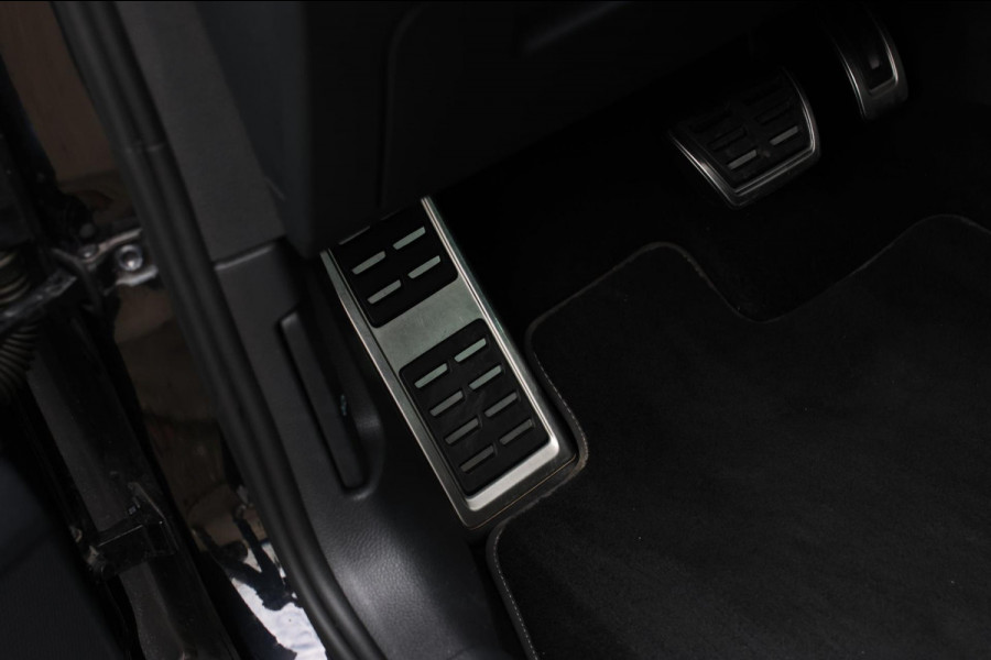 Volkswagen Golf 2.0 TSI 4Motion R *Pano*Dynaudio*Keyless*1e eigenaar* Volkswagen Golf 2.0 TSI 4Motion R *Pano*Dynaudio*Keyless*1e eigenaar*